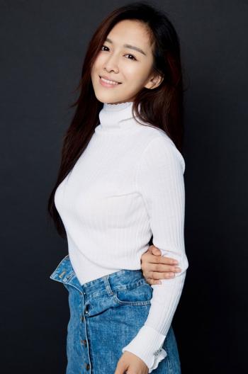 女星安琪图片 _ 第(1)张