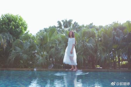 郭碧婷男人装性感诱人完整写真图片第4张