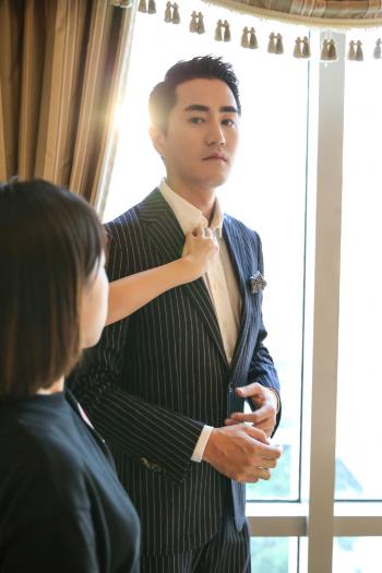 大陆北京人艺男演员杨玏儒雅帅气西装写真图片第4张