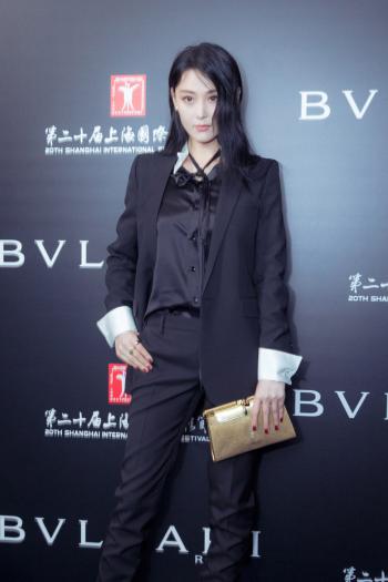 张馨予性感长裙礼服高清图片第3张