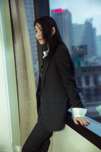 张馨予性感长裙礼服高清图片第6张