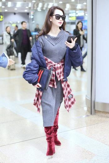 戚薇小露香肩时尚潮流街拍写真图片  戚薇图片第4张