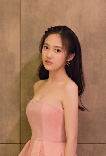 中国内地海市女演员汤梦佳清新温婉居家写真图片第0张