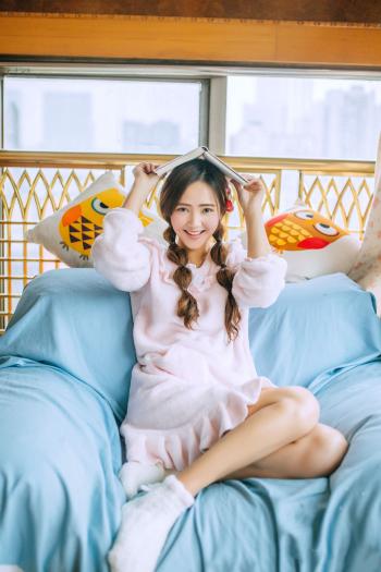 睡裙美女图片 _ 第(5)张