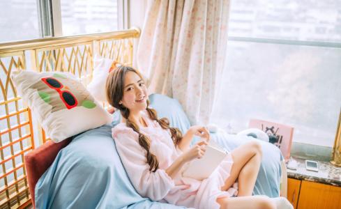 睡裙美女图片 _ 第(7)张