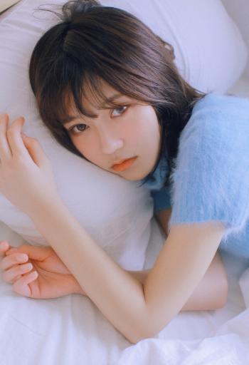 中国内地湖北省武汉女演员曹曦月清新优雅性感图片第0张