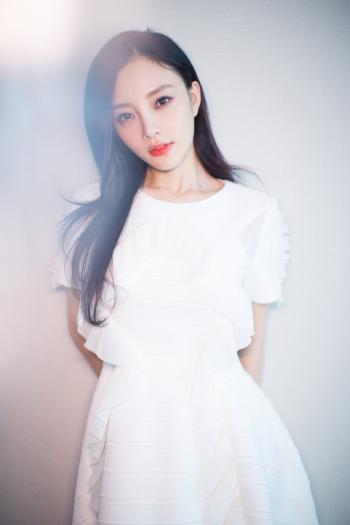 贾乃亮李小璐甜馨一家三口庆生写真大片第2张