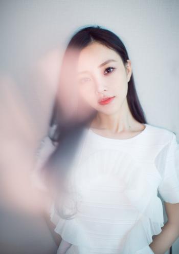 贾乃亮李小璐甜馨一家三口庆生写真大片第3张