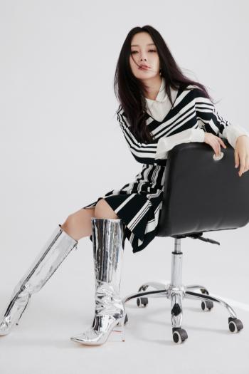 贾乃亮李小璐甜馨一家三口庆生写真大片第6张