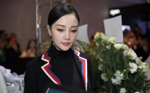 贾乃亮李小璐甜馨一家三口庆生写真大片第4张