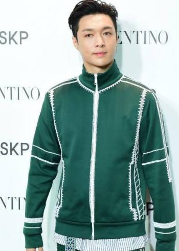 张艺兴《极限挑战》海报剧照图片第3张