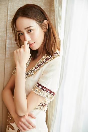 高清中国台湾影视女演员张钧甯清新甜美桌面壁纸第2张