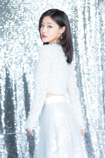 中国四川内江女演员邓家佳可爱时尚美女明星个性写真图片第3张