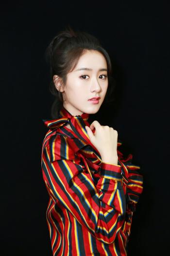 高清上海袁冰妍90后小花袁冰妍清新俏丽活动照图片第1张