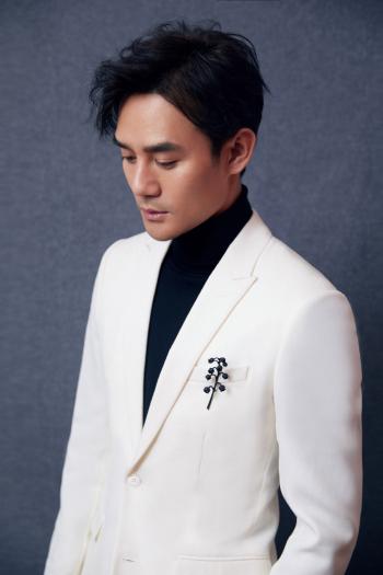 高清山西男演员王凯《跨界歌王》黑白宣传写真图片第3张