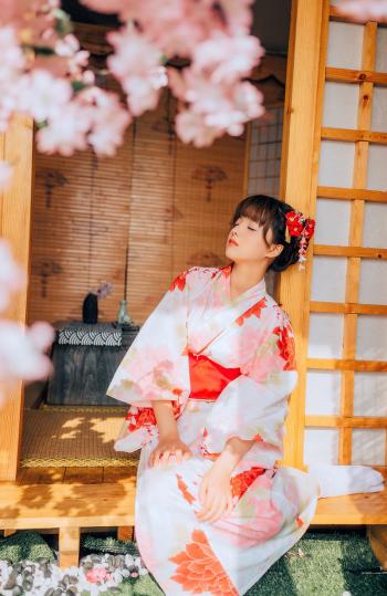 和服美女第2张