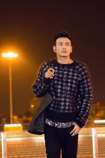 杨烁图片  杨烁与宠物狗写真图片第6张