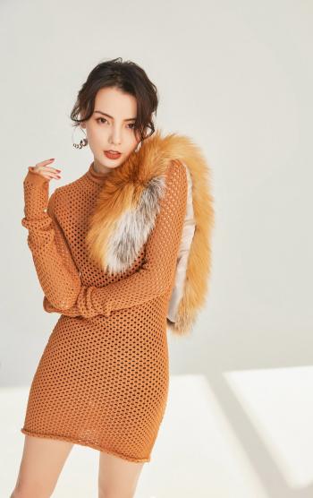 清北京性感美女赵宇彤黑白复古格调写真图片第4张