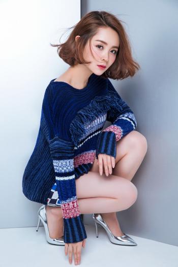 邓莎吊带白裙灵动俏皮写真图片  邓莎图片第4张