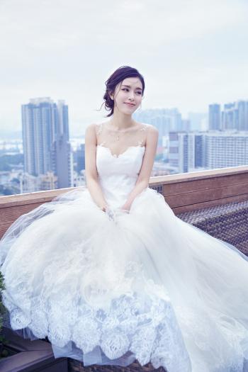 性感婚纱图片 _ 第(1)张