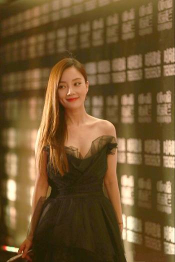 贾乃亮李小璐甜馨一家三口庆生写真大片第6张