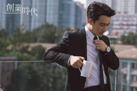 黄轩复古绅士范时尚杂志写真大片第5张