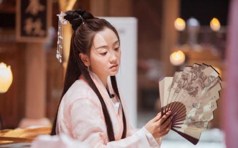 高清中国内地云南保山女演员杨蓉魅力写真图片桌面壁纸第0张