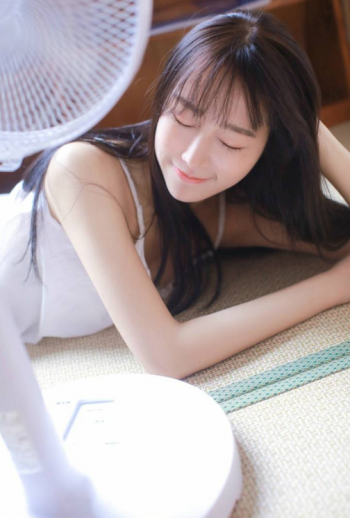 粉红高挑美女身材火辣诱惑撩人写真图片第0张