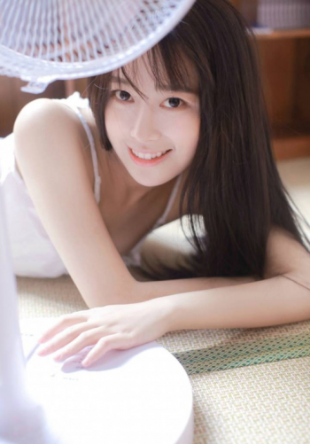 粉红高挑美女身材火辣诱惑撩人写真图片第3张