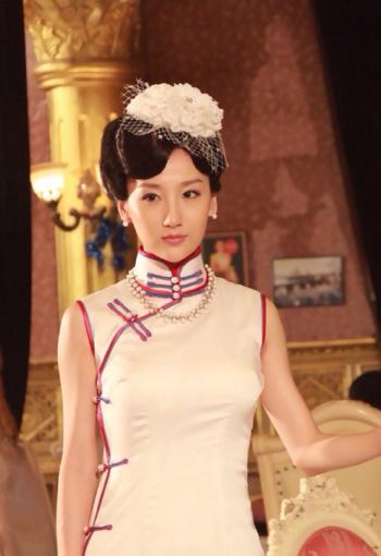 赵丽颖性感露肩写真手机壁纸第5张