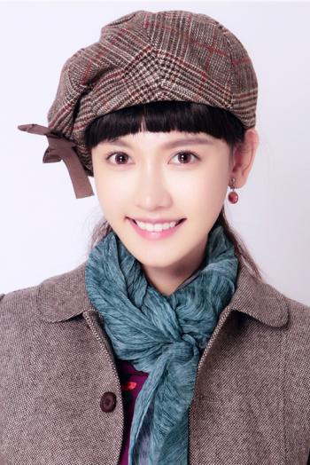 内地重庆渝中女演员孙骁骁甜美灵动时尚写真大片第0张