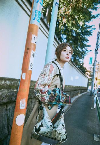 马甲线女王袁姗姗时尚性感写真图片超赞身材第4张