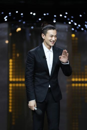 高清韩国京畿道南扬州男明星Runningman李光洙和金钟国丫土豆广告高清图片第0张