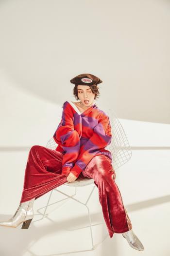 清北京性感美女赵宇彤黑白复古格调写真图片第4张