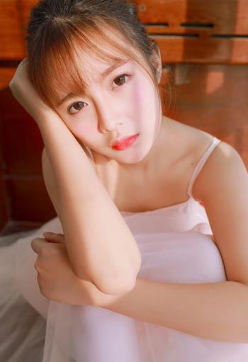 性感亚洲国产小嫩模福利四区蕾丝长腿美女高清诱惑美女性感图片第0张