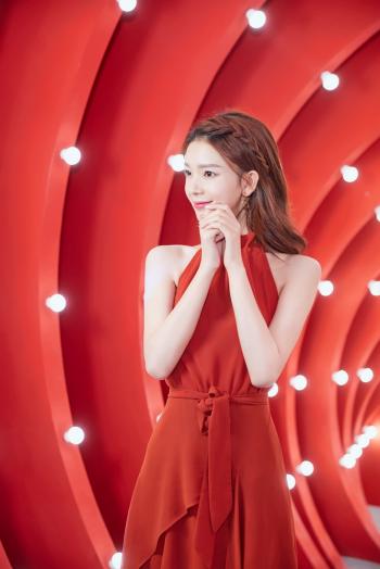 中国内地四川省攀枝花女演员人气演员陈瑶俏皮可爱写真图片第0张