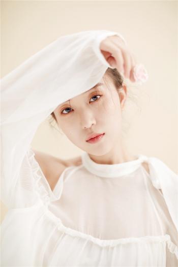 女星周茉图片 _ 第(1)张