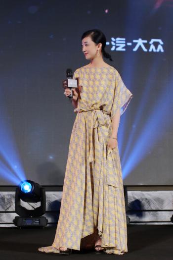 美女张瑶图片 _ 第(7)张