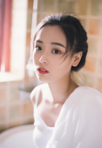 美女热裤图片 _ 第(5)张