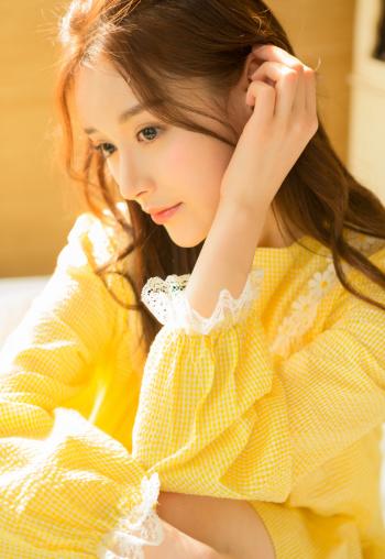 波霸美女图片 _ 第(12)张