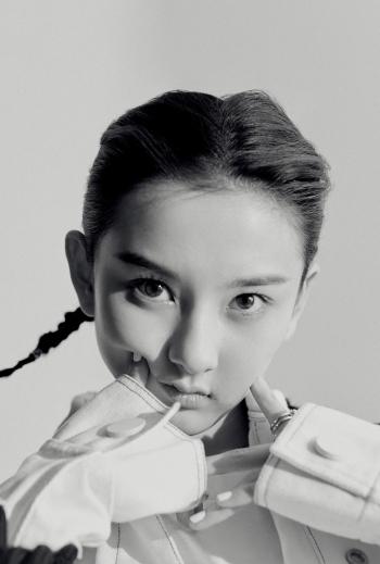 中国北京当代95后女演员宋祖儿清新时尚可爱写真图片桌面壁纸第3张