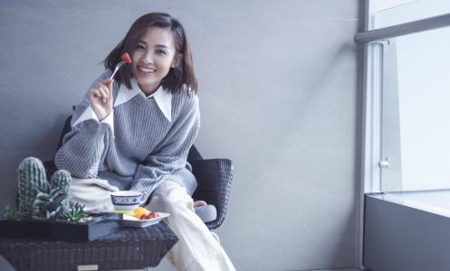 大陆福建省福州市台江女演员郑罗茜《人生若如初相见》最新海报图片第0张