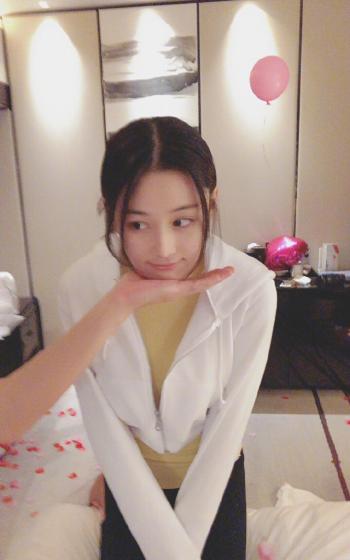 高清中国内地女演张馨予优雅气质性感写真图片桌面壁纸第2张