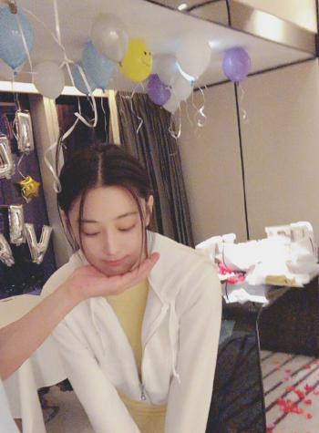 高清中国内地女演张馨予优雅气质性感写真图片桌面壁纸第6张