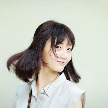 中国内地上海市长宁女演员气质美女潘之琳妩媚奔放车内性感美女写真图片第0张