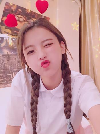 杨超越图片 _ 第(1)张