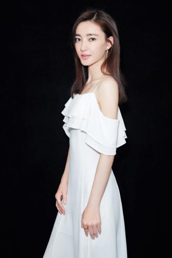 王丽坤温婉甜美靓丽写真图片第2张