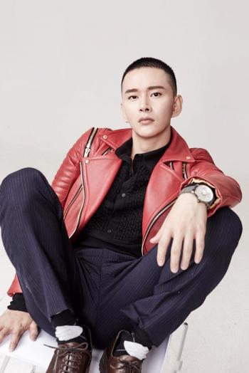 中国内地湖北省咸宁影视男演员黄宥明英俊儒雅时尚写真图片桌面壁纸第3张