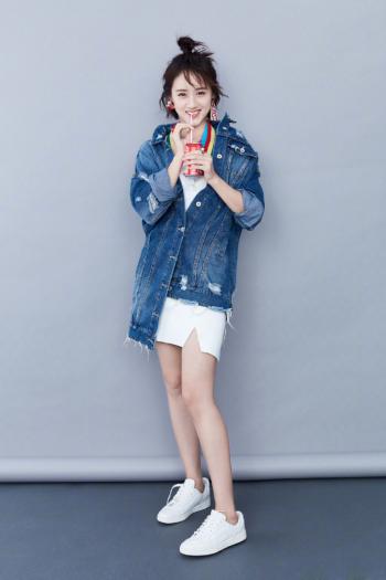 高清上海袁冰妍袁冰妍最新甜美生日写真图片第2张