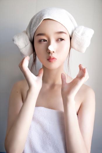 金智媛甜美迷人海岛写真图片第5张